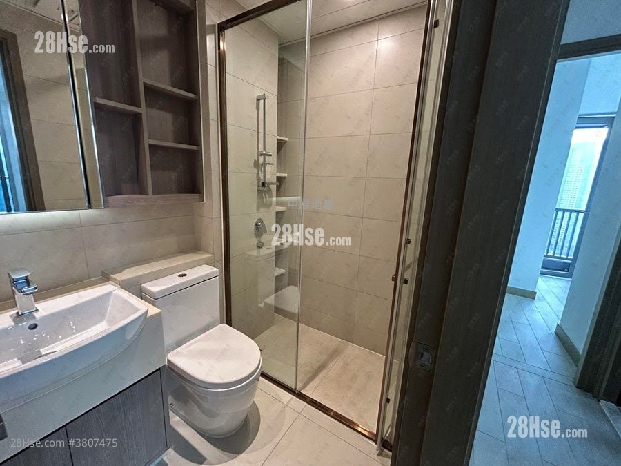 L Living 23 Rental 2 Bedrooms , 1 Bathroom 466 ft²