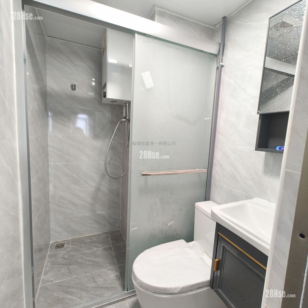 Kam Shan Lau Rental Studio , 1 Bathroom 180 ft²