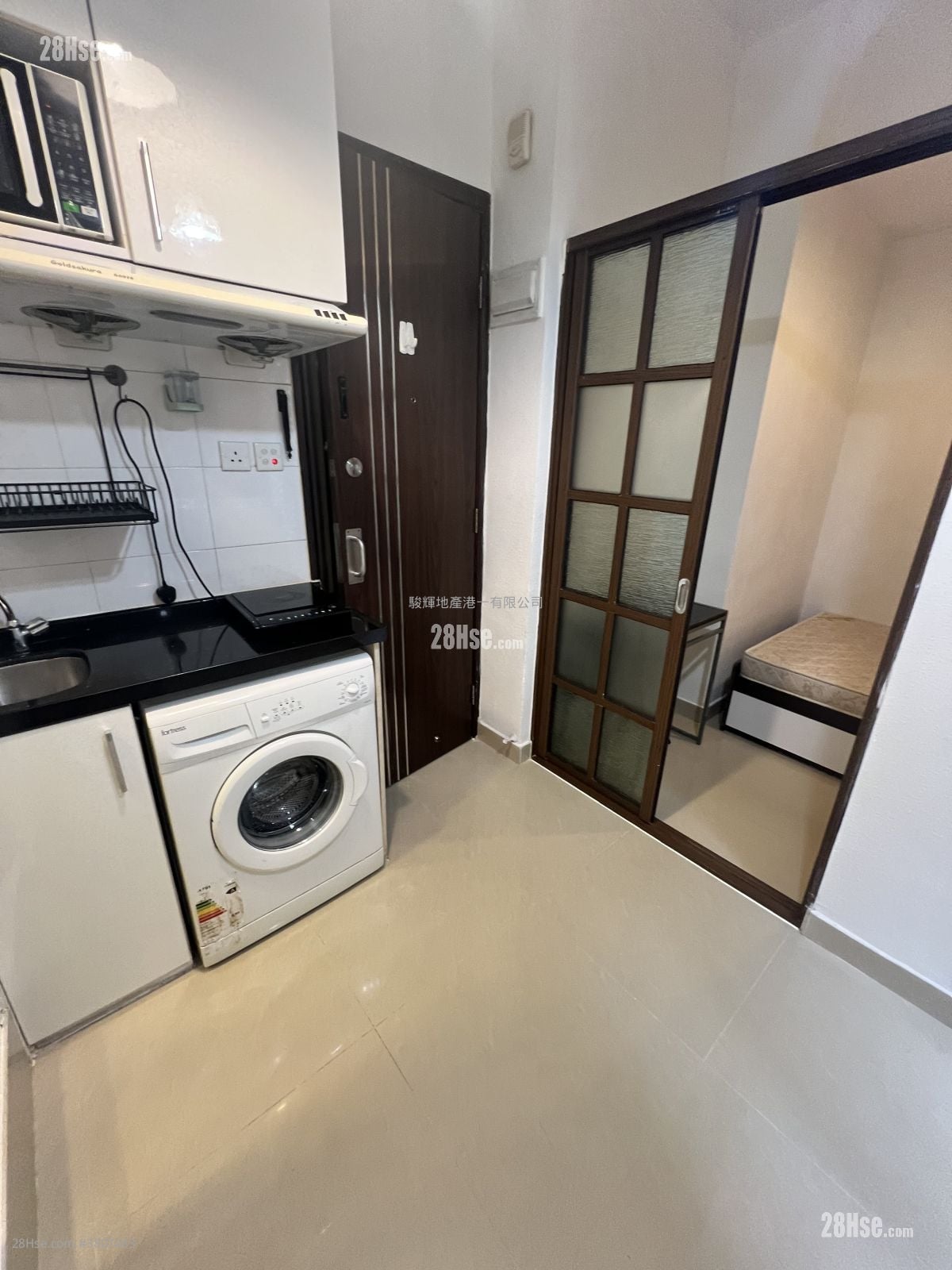 Ocean View Court Rental 190 ft²