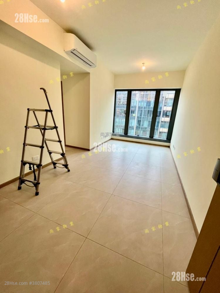 #LYOS 租盘 2 房 , 1 浴室 460 平方尺