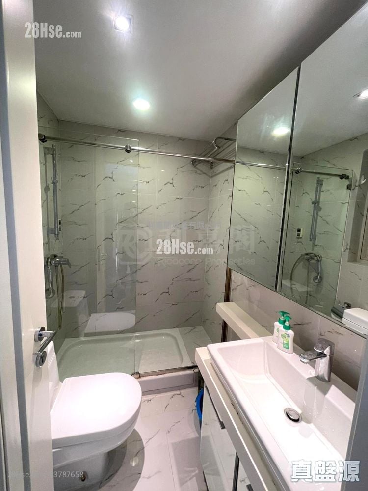 Le Prestige Sell 3 Bedrooms , 2 Bathrooms 677 ft²