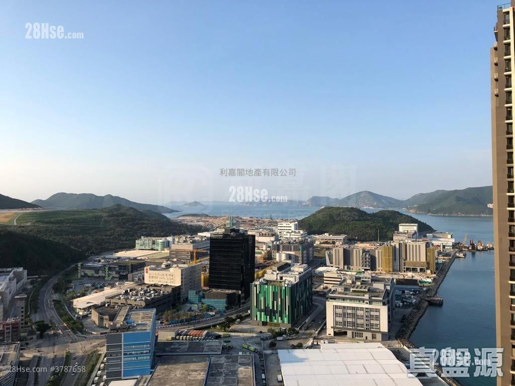 Le Prestige Sell 3 Bedrooms , 2 Bathrooms 677 ft²