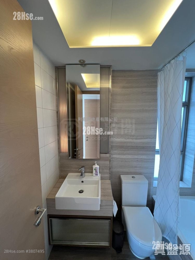 Island Crest Sell 3 Bedrooms 879 ft²