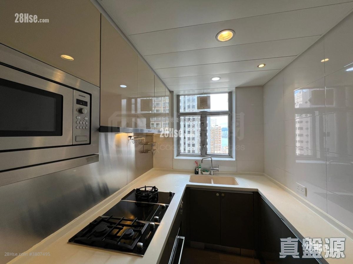 Island Crest Sell 3 Bedrooms 879 ft²