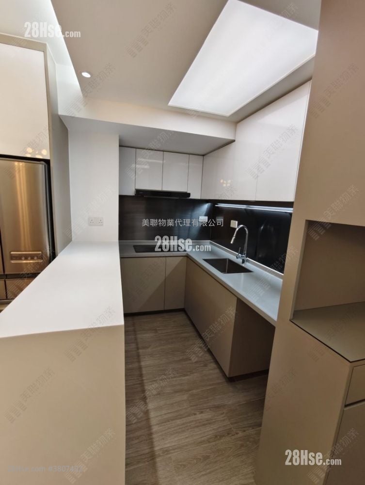 Sunshine City Sell 3 Bedrooms 568 ft²