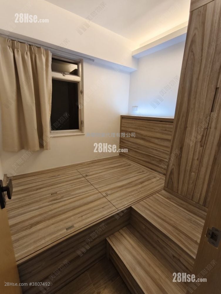 Sunshine City Sell 3 Bedrooms 568 ft²