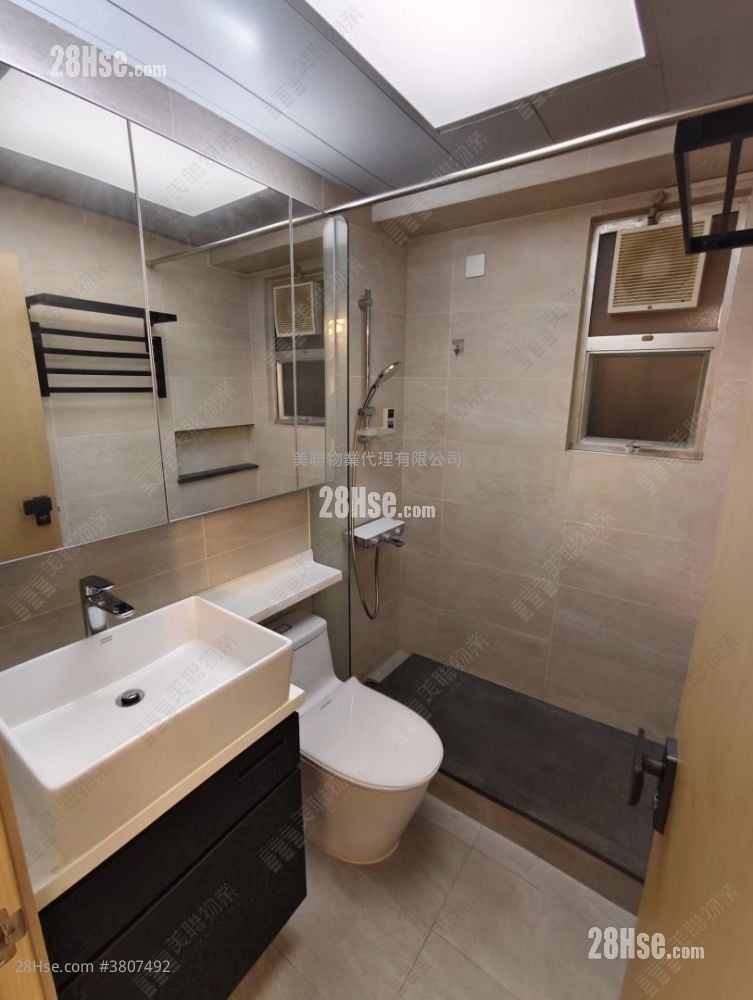 Sunshine City Sell 3 Bedrooms 568 ft²