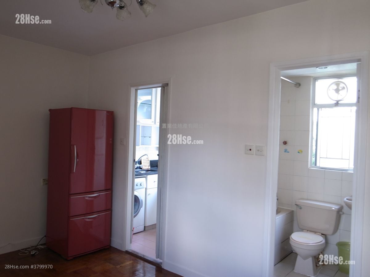 Lily Court Sell 2 Bedrooms , 1 Bathroom 357 ft²