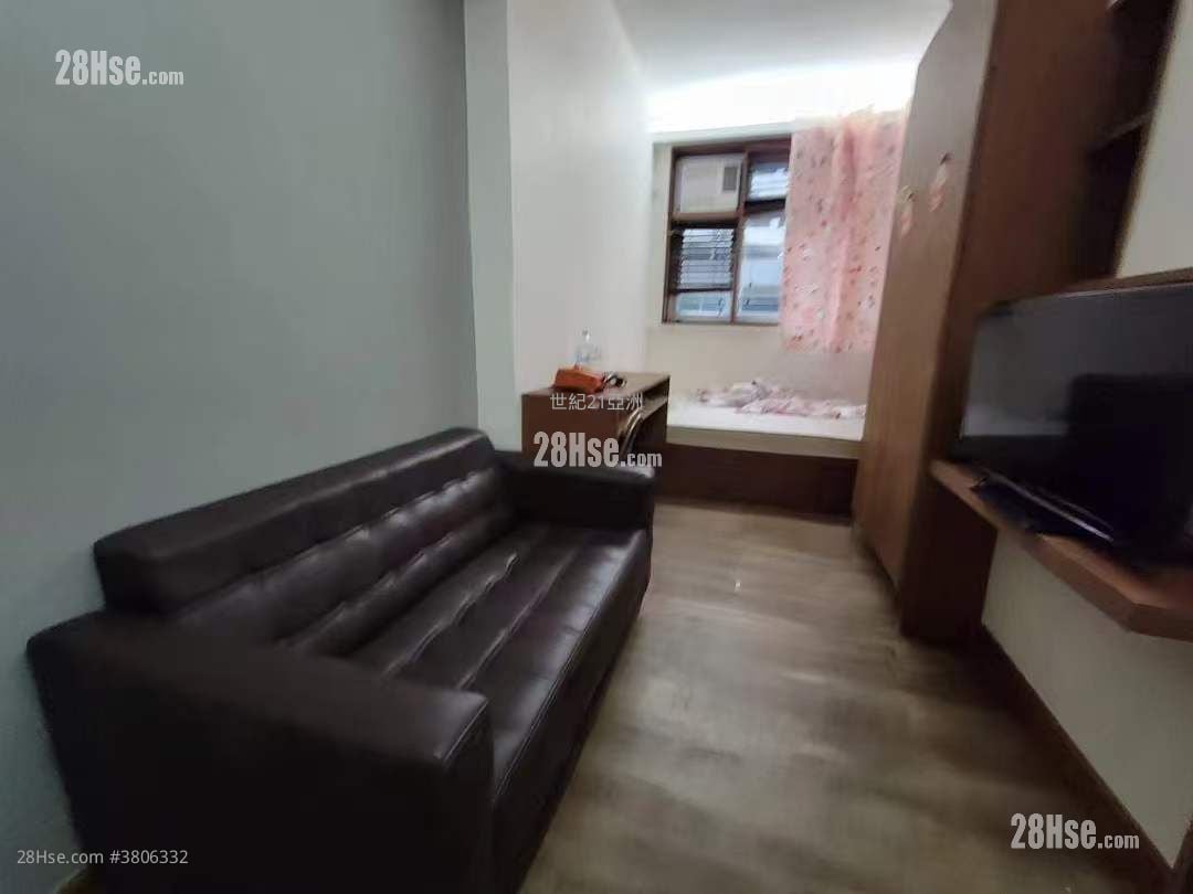 Sze Bo Building Sell 3 Bedrooms , 3 Bathrooms 573 ft²