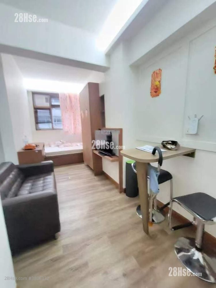 Sze Bo Building Sell 3 Bedrooms , 3 Bathrooms 573 ft²