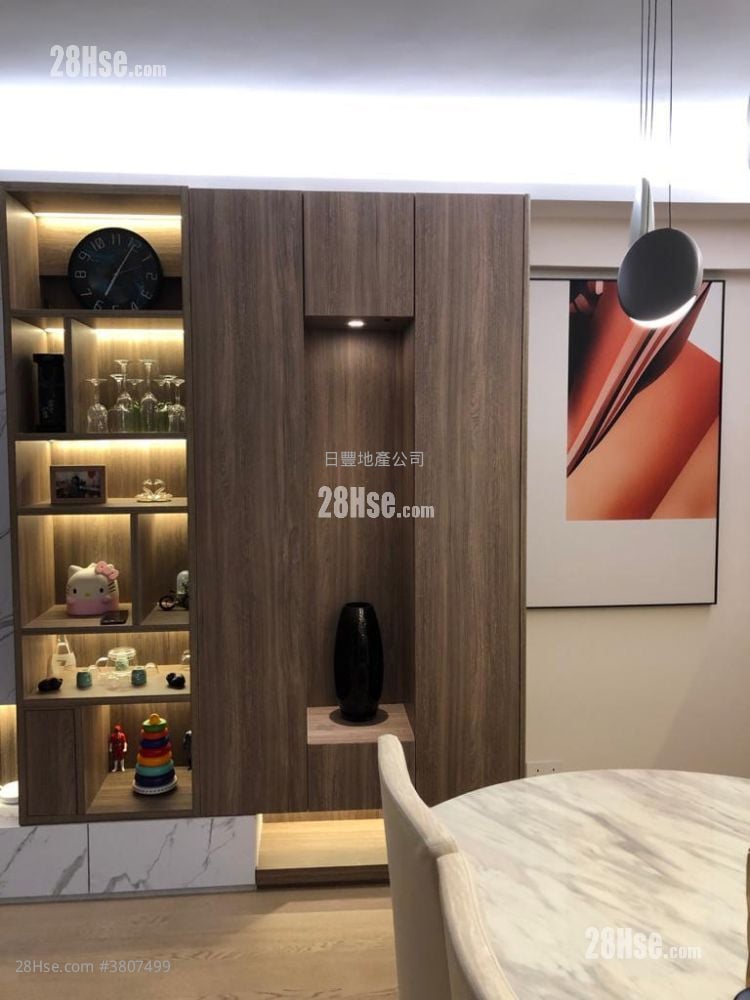 贺龙居 售盘 3 房 , 2 浴室 664 平方尺