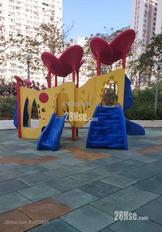 彩興苑 售盤 2 房 , 1 浴室 385 平方呎