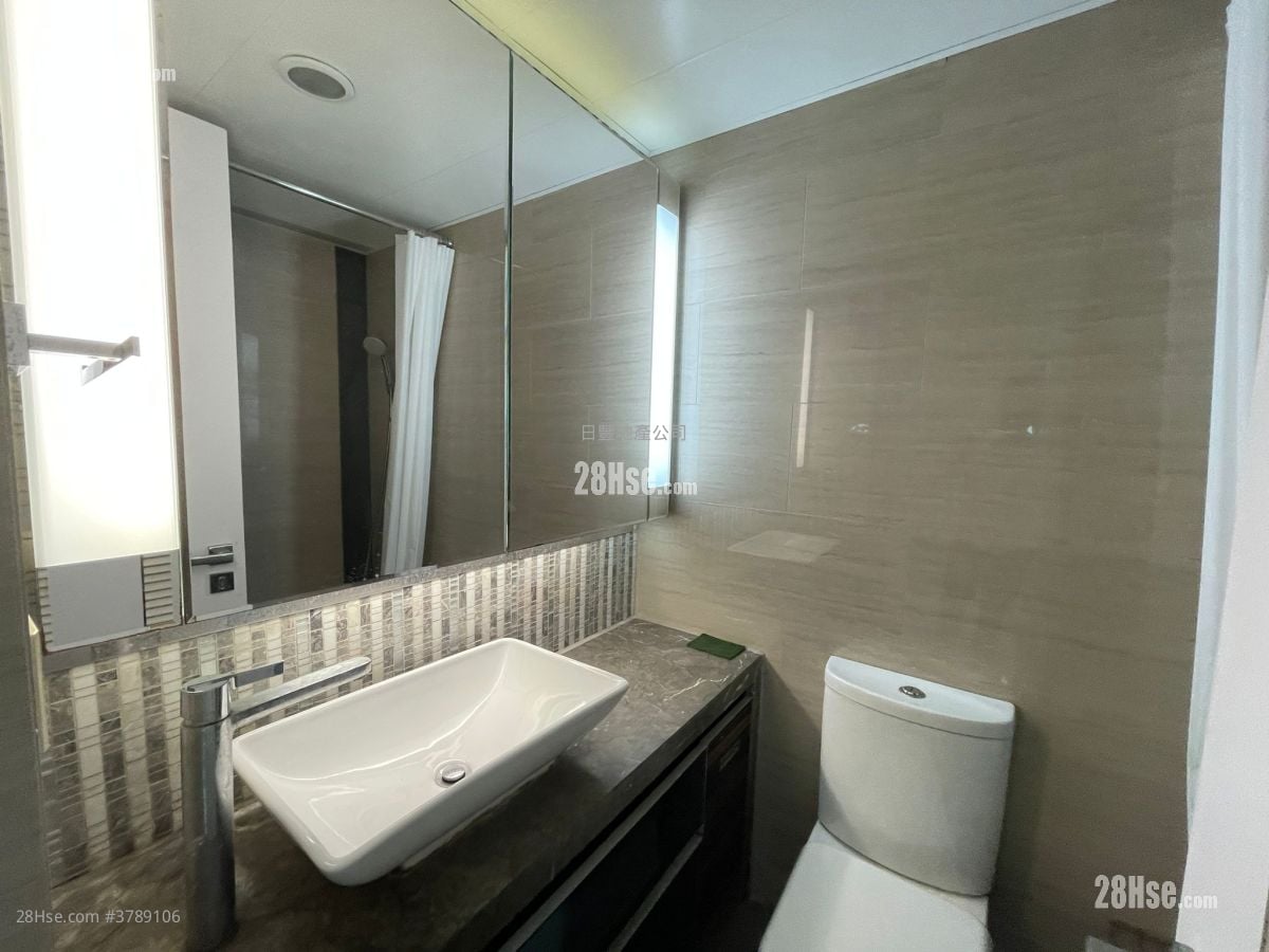 Trinity Towers Sell 3 Bedrooms , 2 Bathrooms 711 ft²