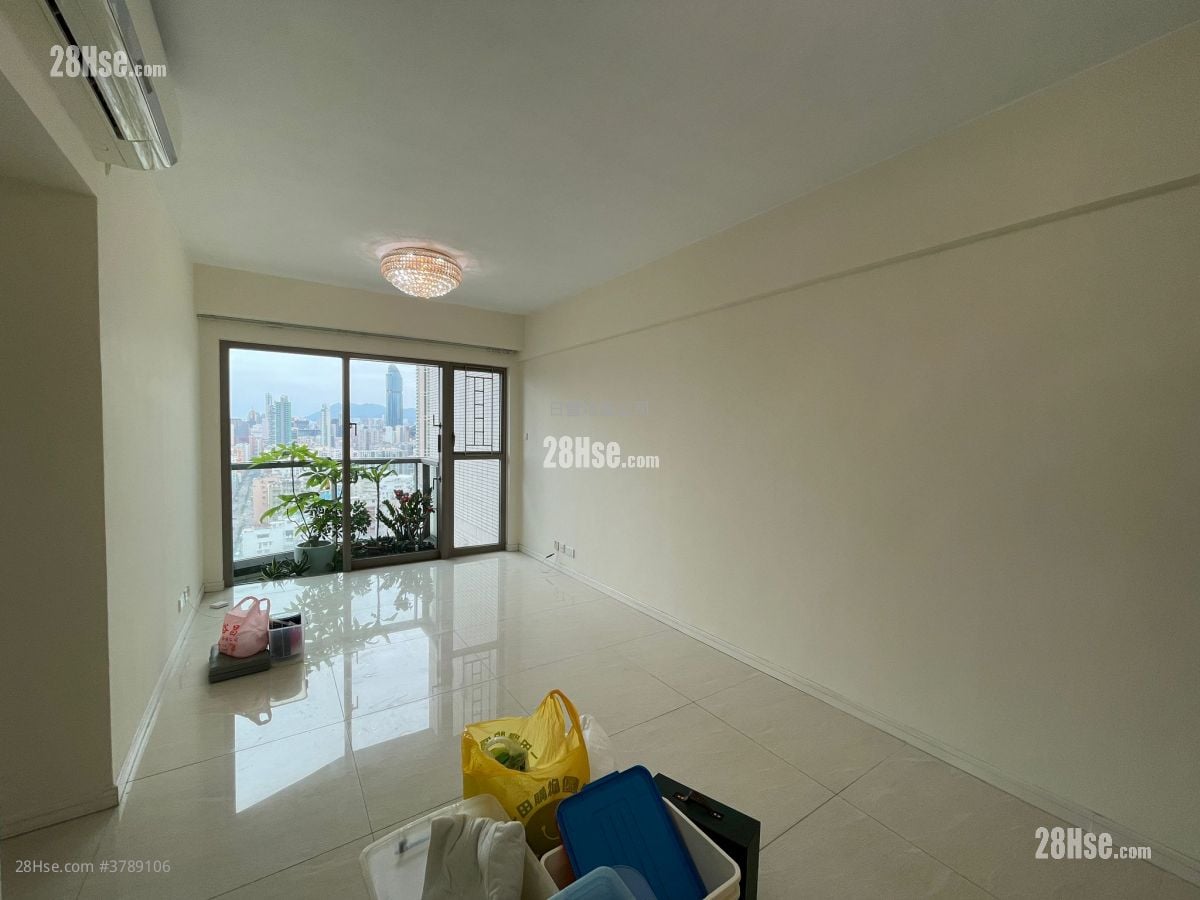 Trinity Towers Sell 3 Bedrooms , 2 Bathrooms 711 ft²