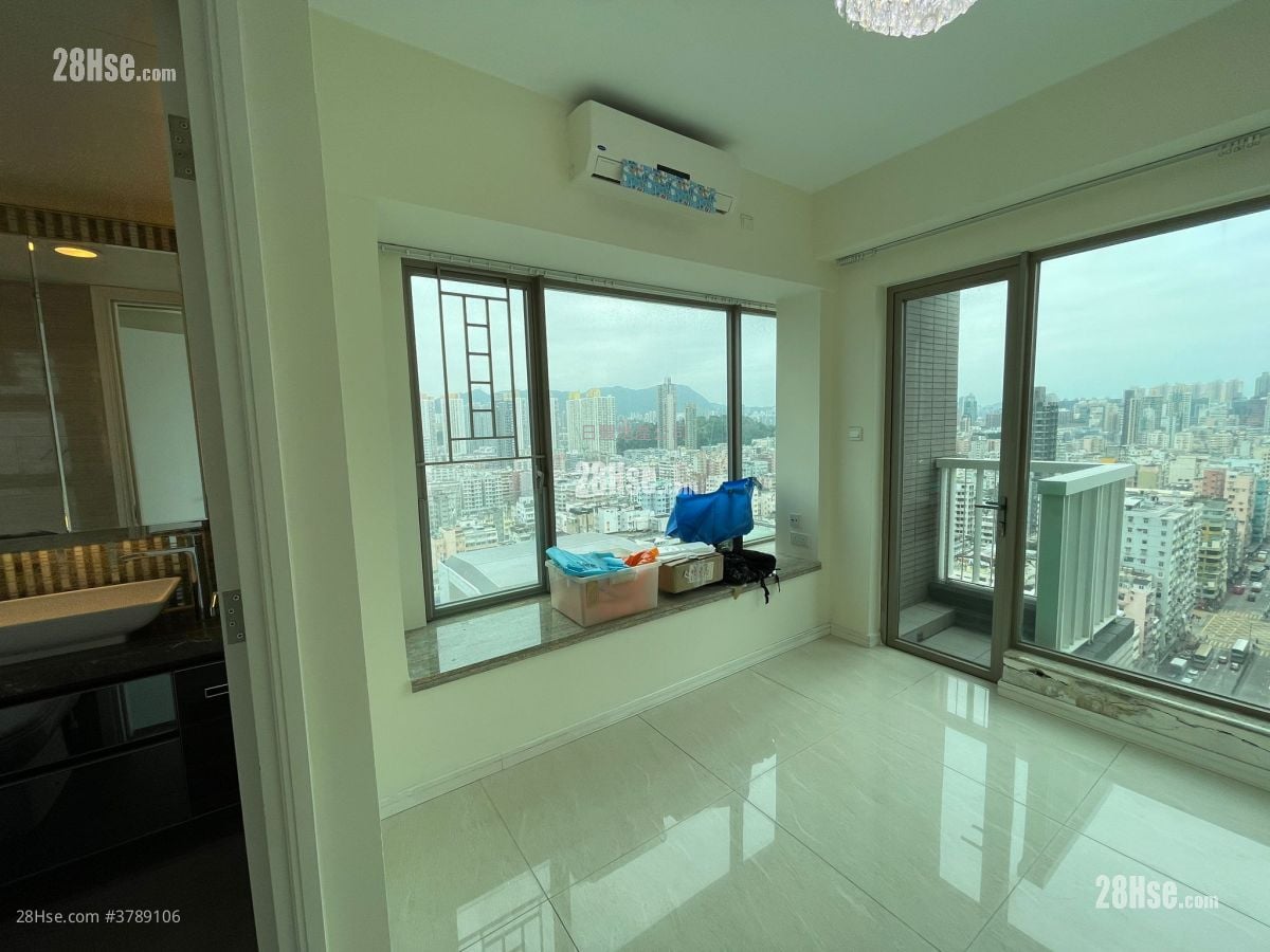 Trinity Towers Sell 3 Bedrooms , 2 Bathrooms 711 ft²