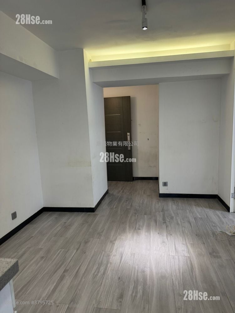 俊文楼 租盘 2 房 , 1 浴室 320 平方尺