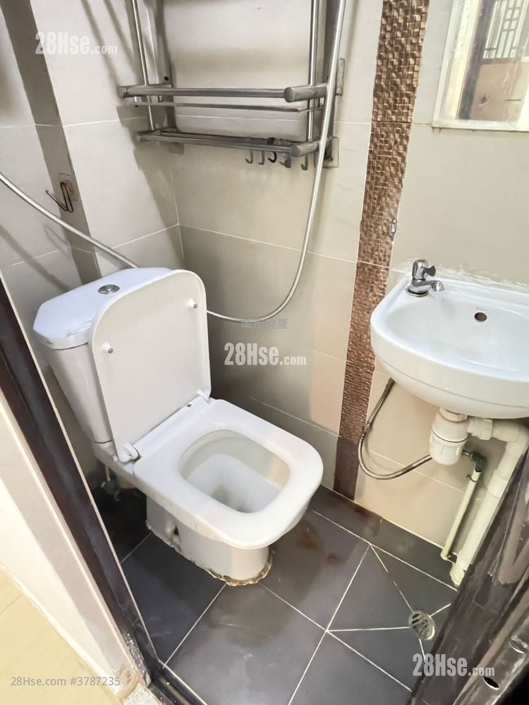 单幢楼房 租盘 1 房 , 1 浴室 150 平方尺