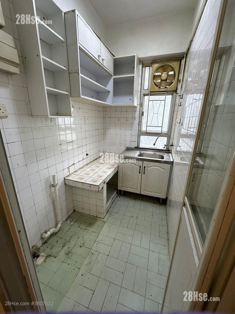 维新大厦 售盘 2 房 , 1 浴室 371 平方尺