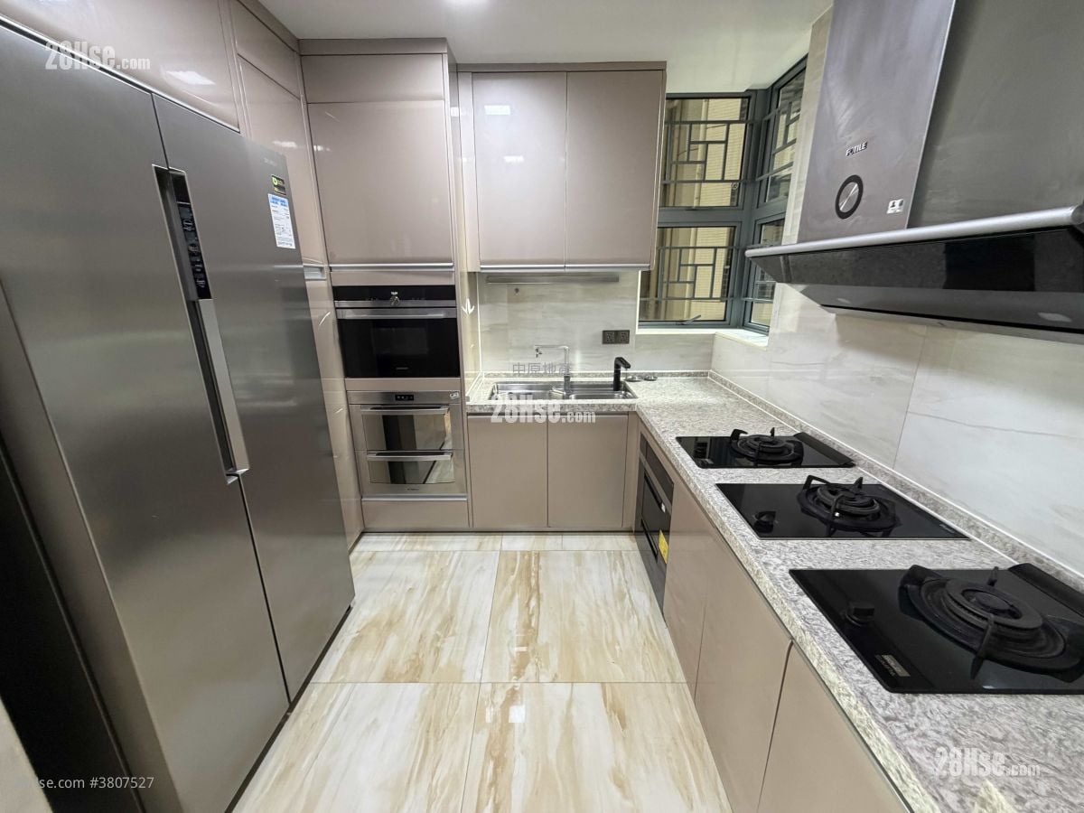 The Palazzo Rental 4 Bedrooms , 3 Bathrooms 1,461 ft²