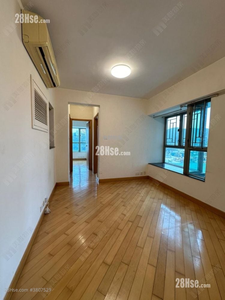 Yoho Town Sell 2 Bedrooms 393 ft²