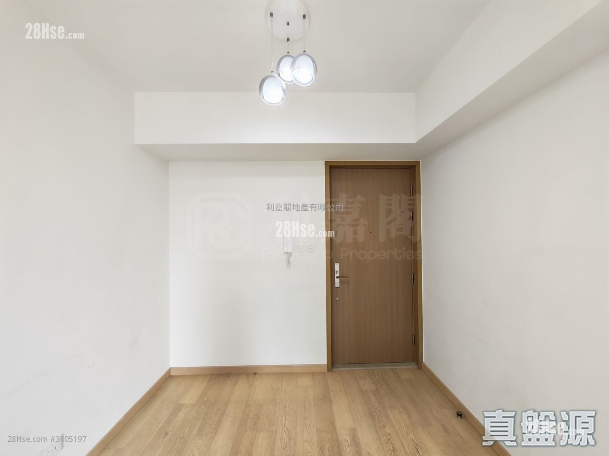 Sol City Sell 2 Bedrooms 496 ft²