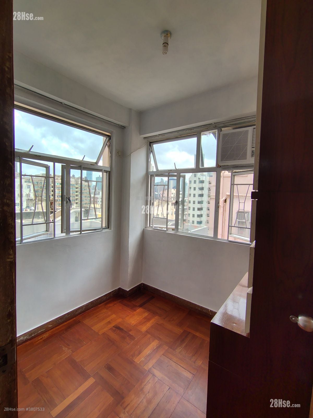 威信大厦 租盘 2 房 , 1 浴室 284 平方尺