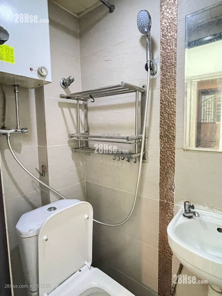 单幢楼房 租盘 1 房 , 1 浴室 150 平方尺