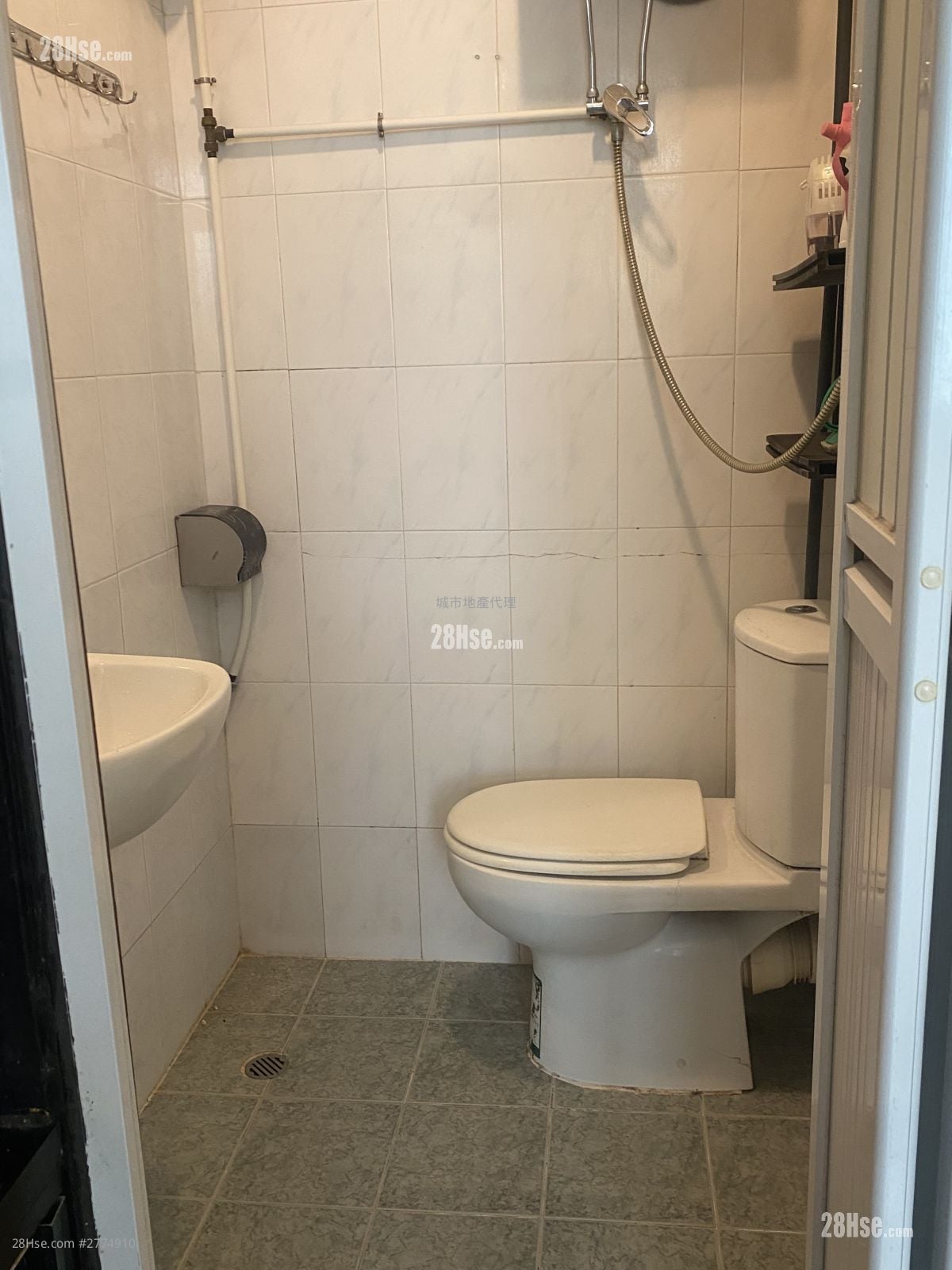 Wing Shun Building Rental Studio , 1 Bathroom 120 ft²