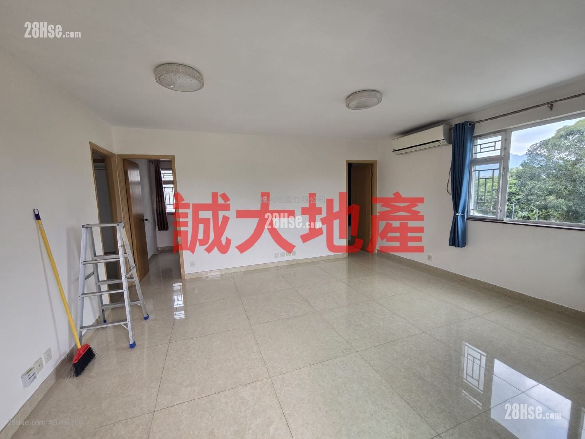 Village Rental 3 Bedrooms 700 ft²