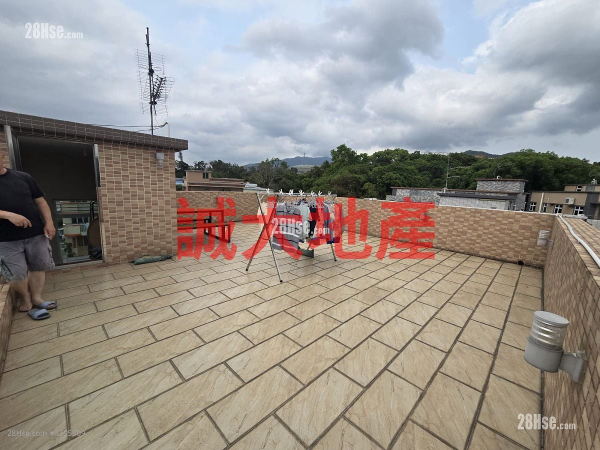 Village Rental 3 Bedrooms 700 ft²