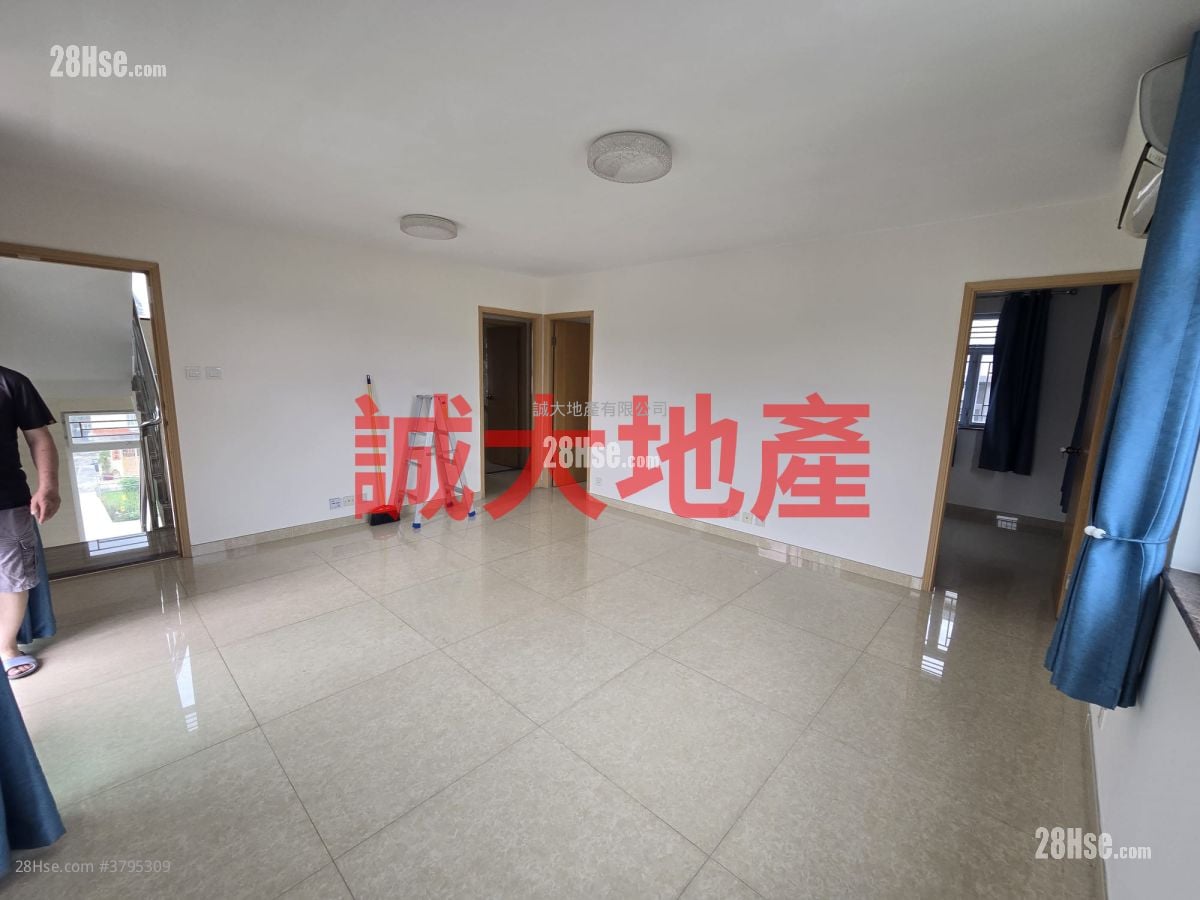 Village Rental 3 Bedrooms 700 ft²