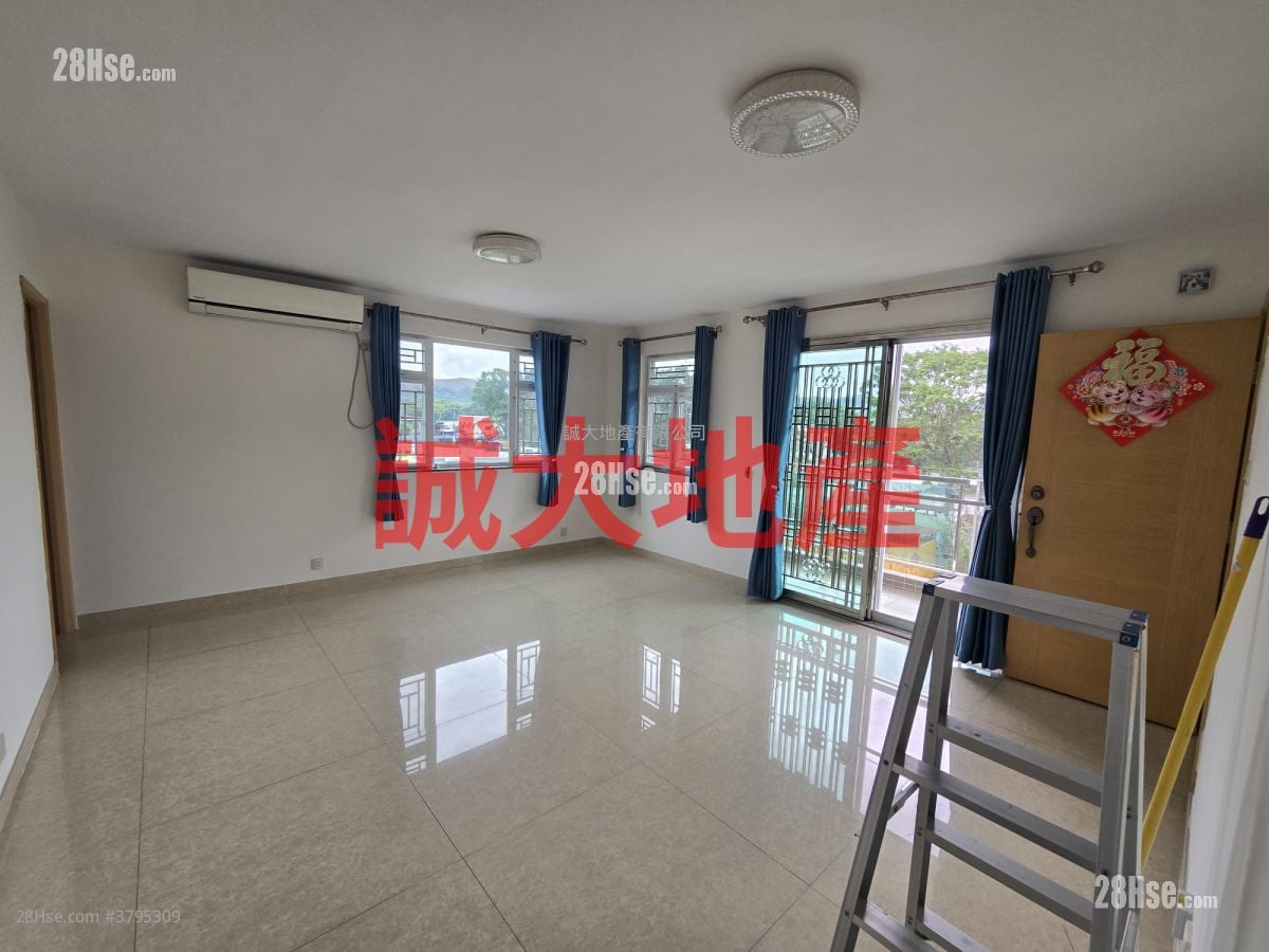 Village Rental 3 Bedrooms 700 ft²