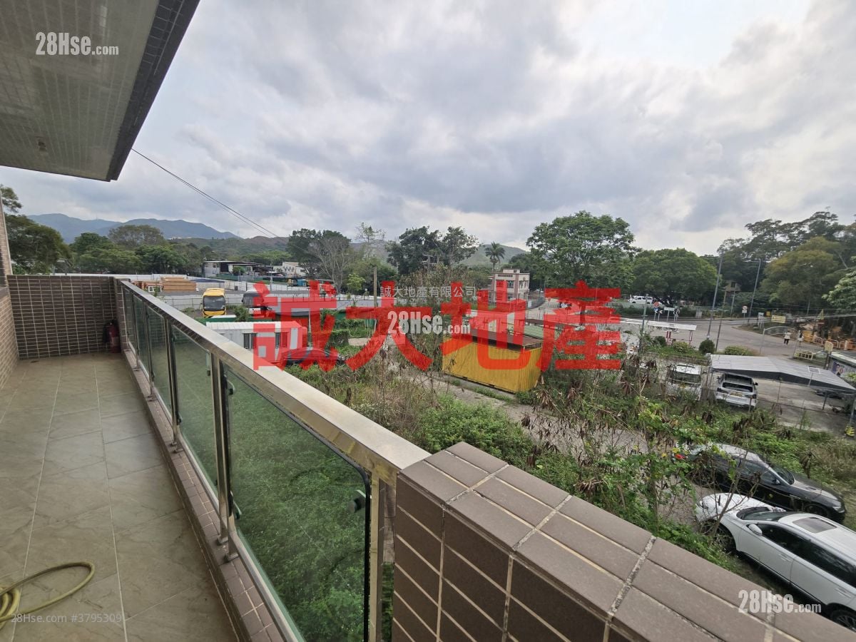 Village Rental 3 Bedrooms 700 ft²