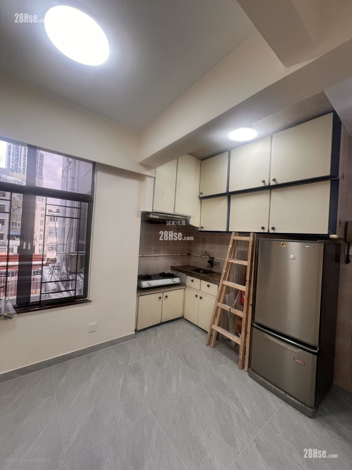 金城大厦 租盘 2 房 , 1 浴室 379 平方尺