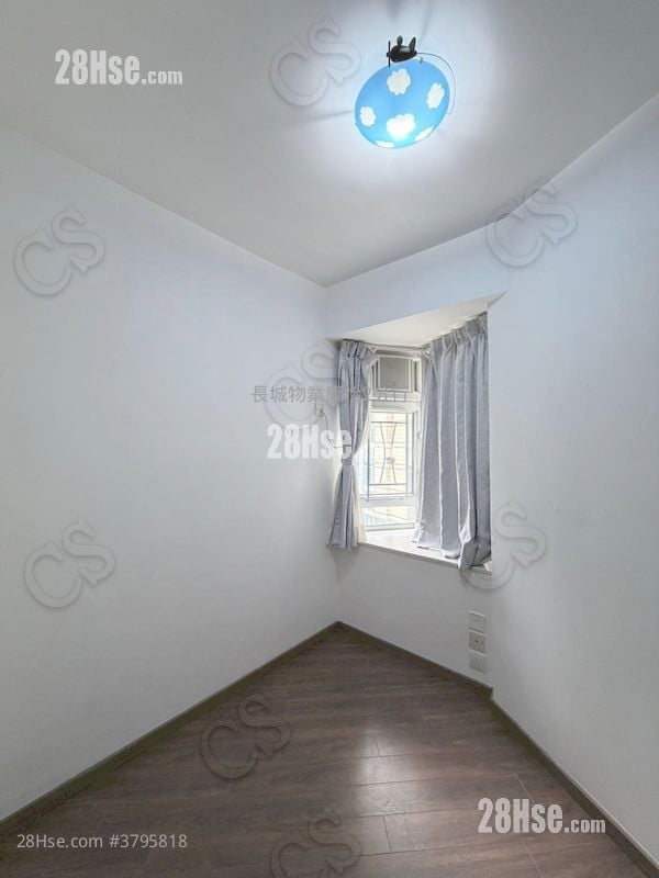 Kornhill Garden Rental 3 Bedrooms , 1 Bathroom 592 ft²