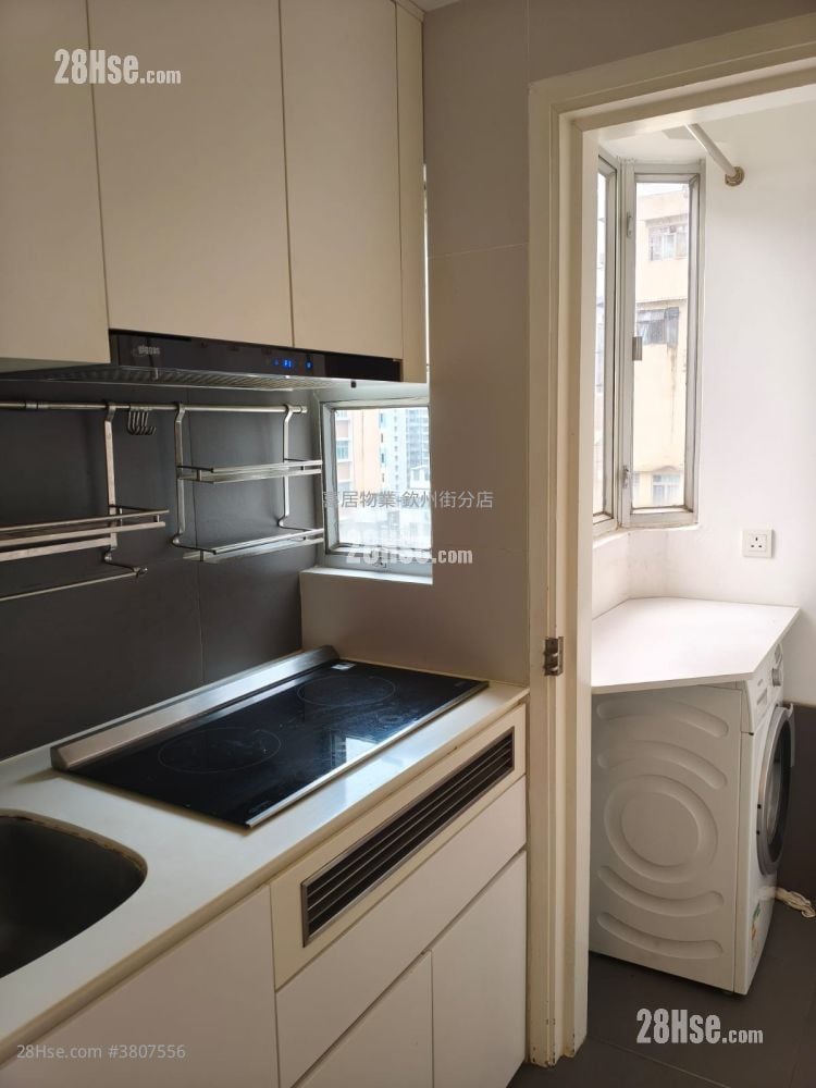 Comfort Court Rental Studio , 1 Bathroom 236 ft²
