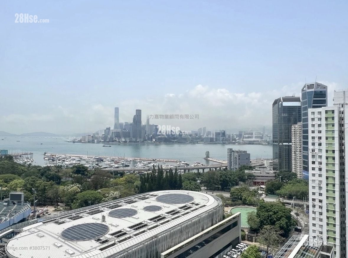 Park Towers Sell 3 Bedrooms , 2 Bathrooms 998 ft²