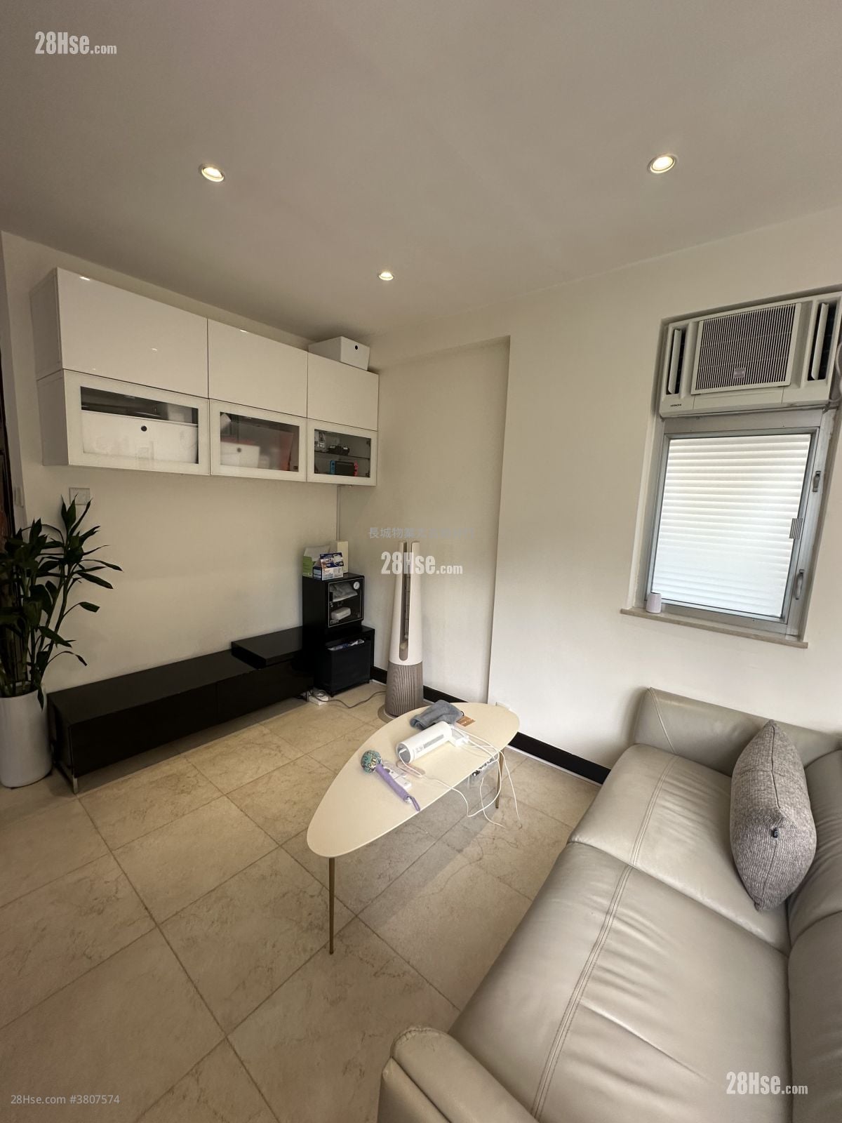 Hoi Kwong Court Sell 3 Bedrooms , 1 Bathroom 639 ft²