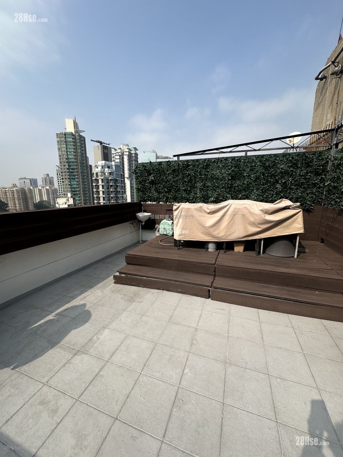 Hoi Kwong Court Sell 3 Bedrooms , 1 Bathroom 639 ft²