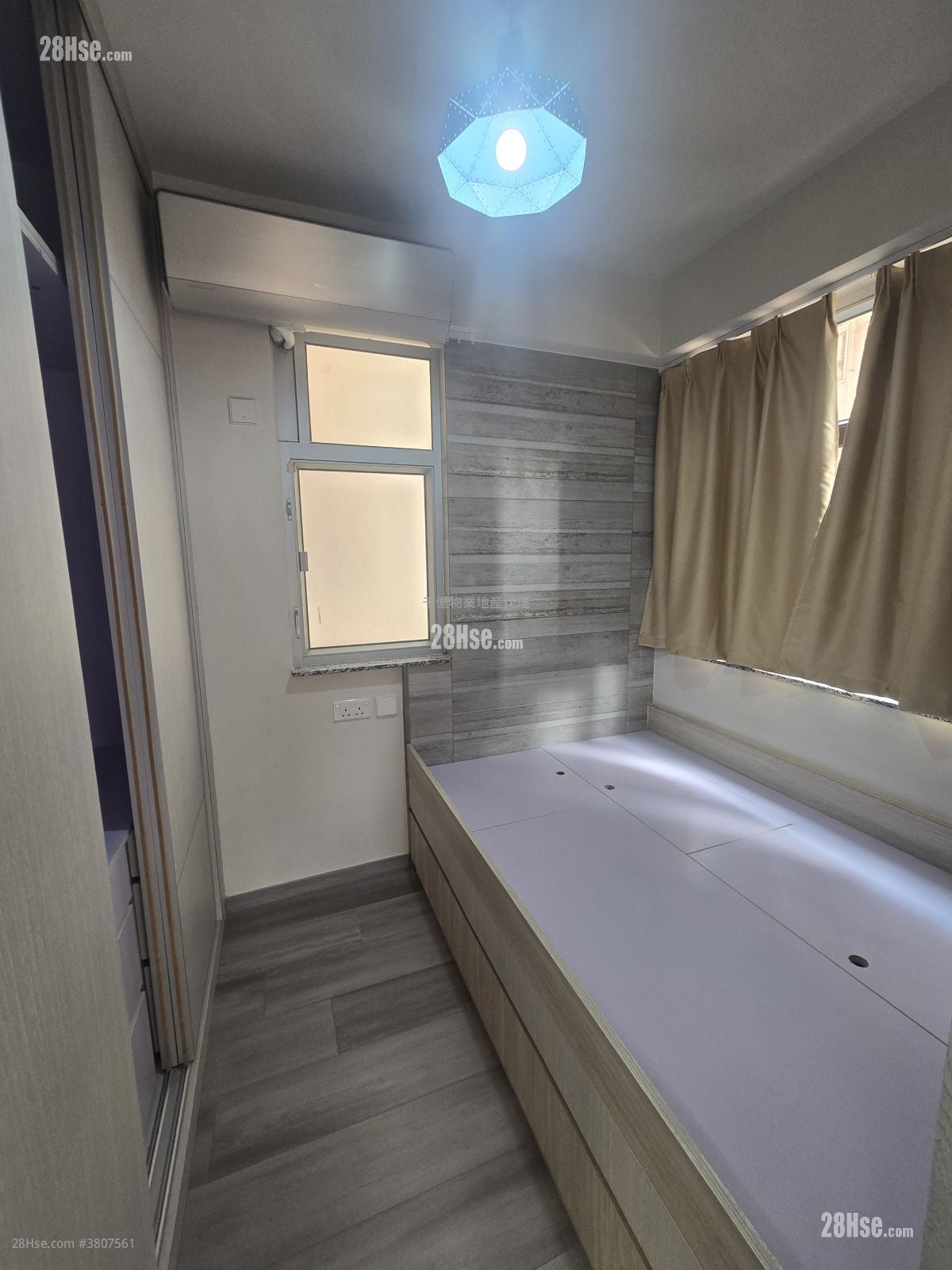 威信大厦 租盘 1 房 284 平方尺