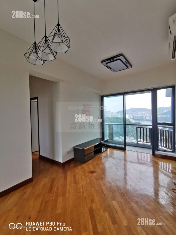 Canaryside Sell 3 Bedrooms , 2 Bathrooms 636 ft²