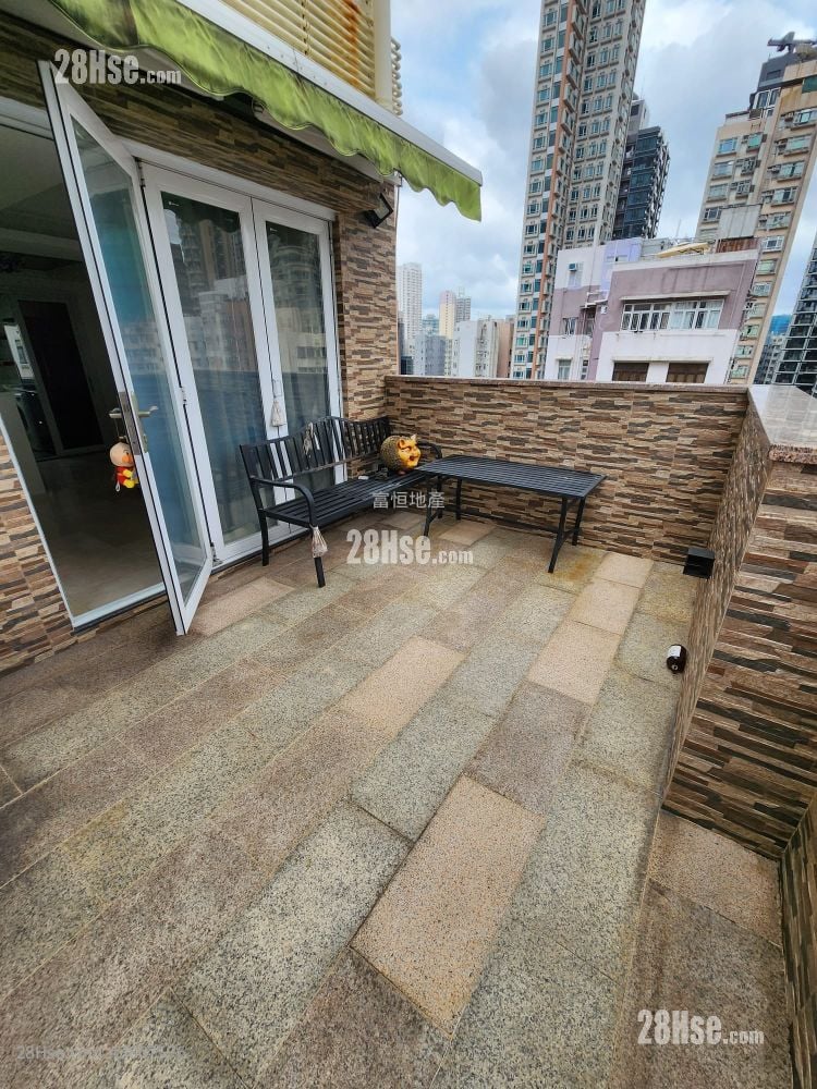 Golden Mansion Rental 2 Bedrooms , 1 Bathroom 428 ft²