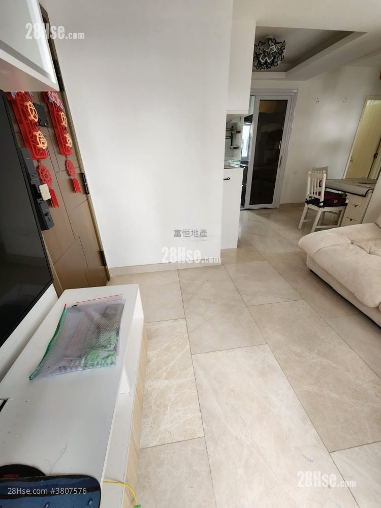 Golden Mansion Rental 2 Bedrooms , 1 Bathroom 428 ft²