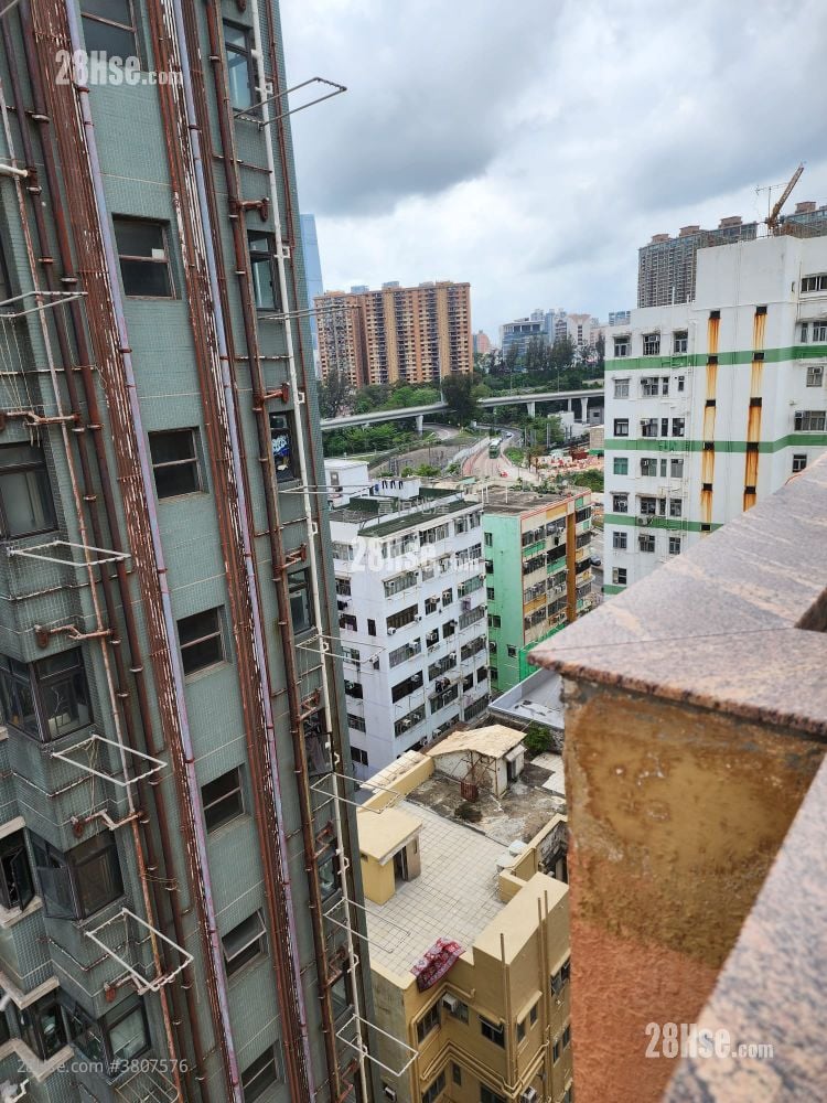 Golden Mansion Rental 2 Bedrooms , 1 Bathroom 428 ft²