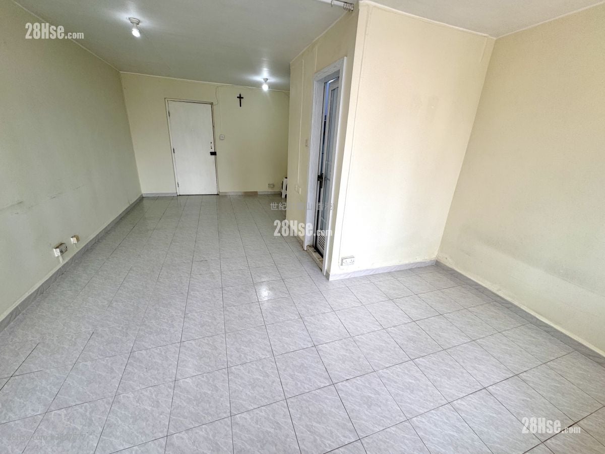 凤德邨 售盘 2 房 , 1 浴室 385 平方尺