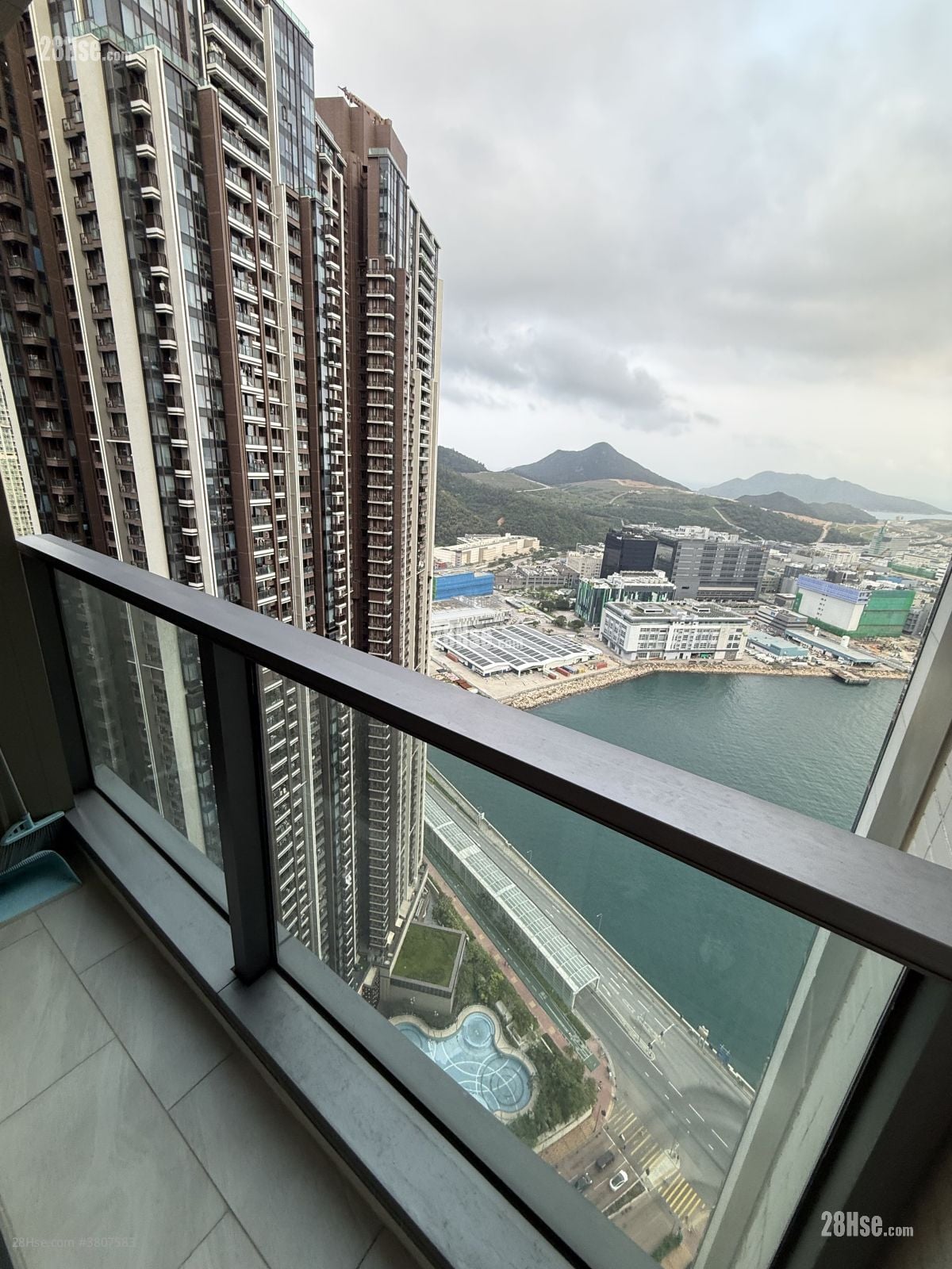 Marini Rental 3 Bedrooms , 1 Bathroom 598 ft²