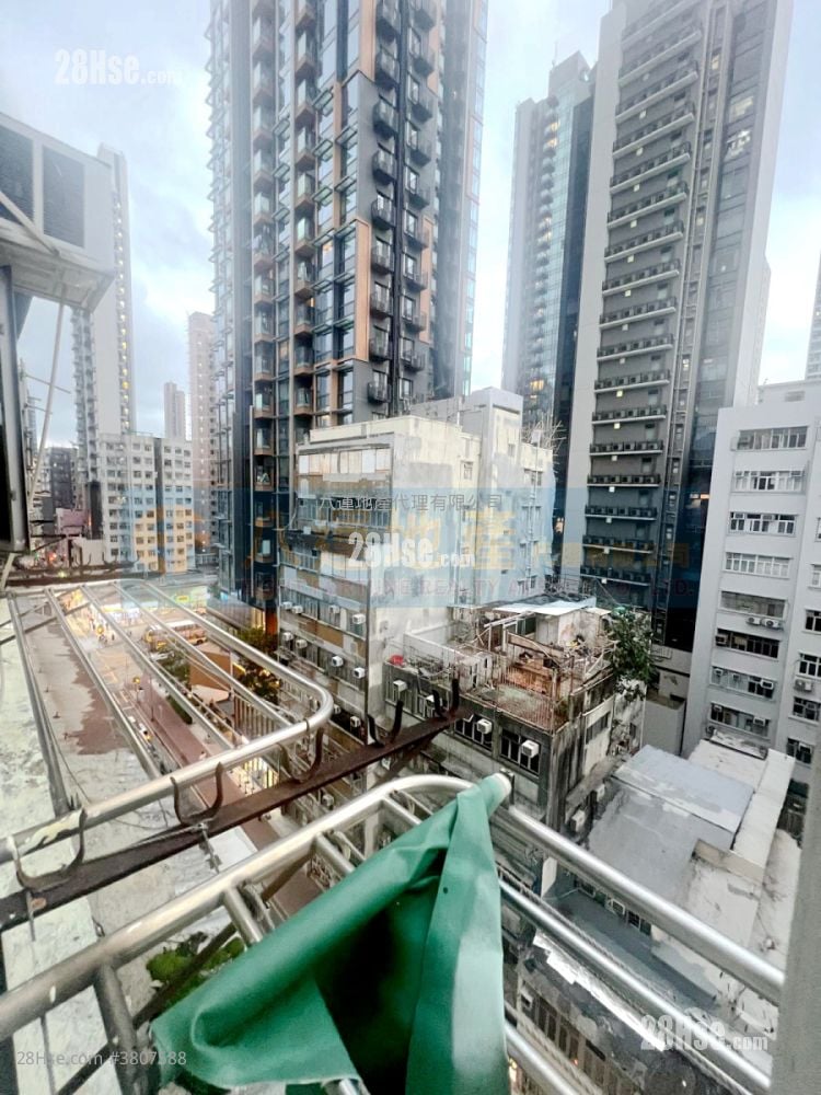 Wing Lung Building Sell 3 Bedrooms , 1 Bathroom 488 ft²