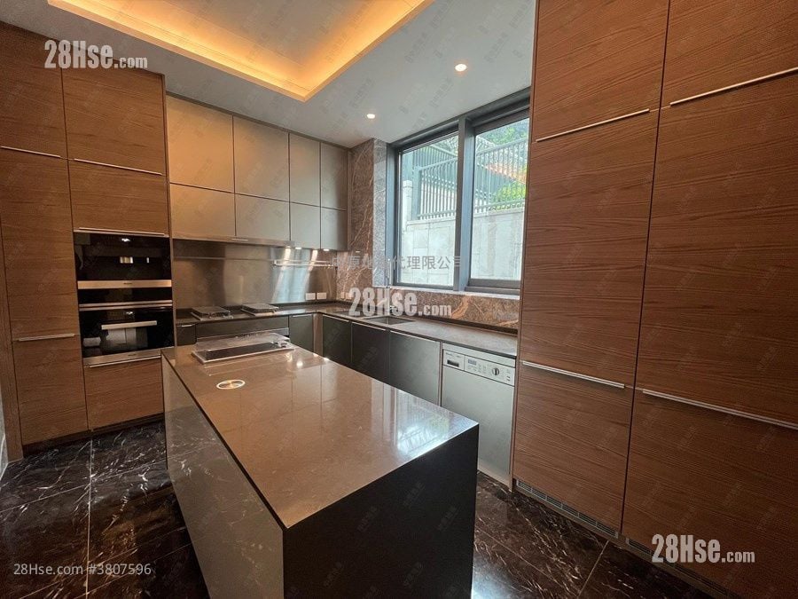 骏岭荟 租盘 5+ 房 , 5+ 浴室 3,754 平方尺