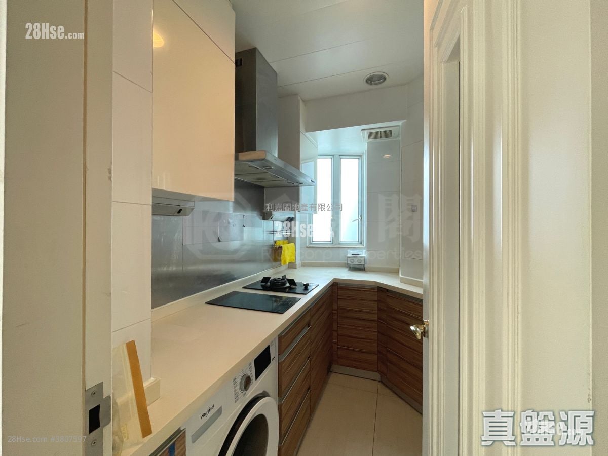 致蓝天 售盘 3 房 , 2 浴室 743 平方尺