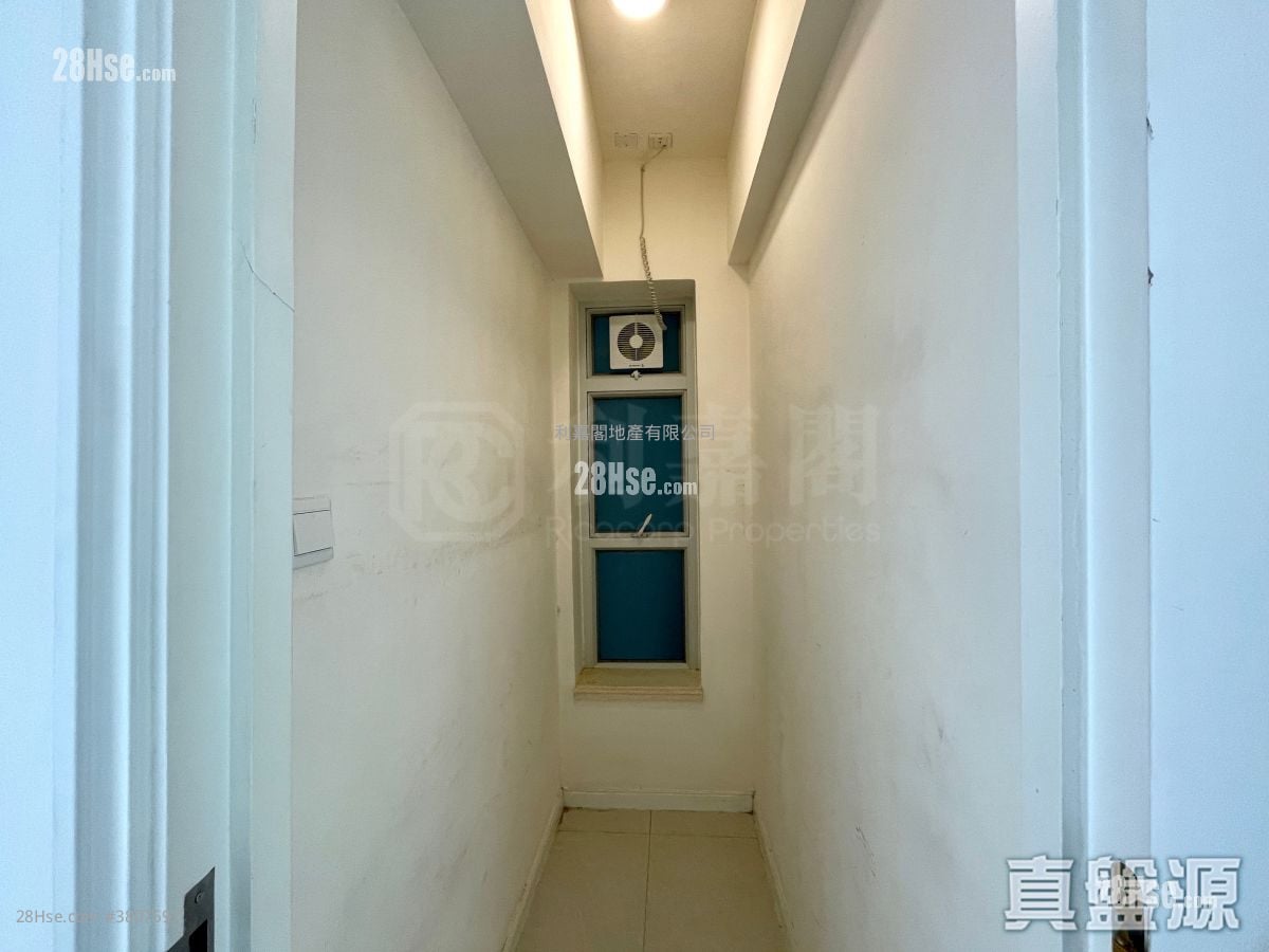 致蓝天 售盘 3 房 , 2 浴室 743 平方尺